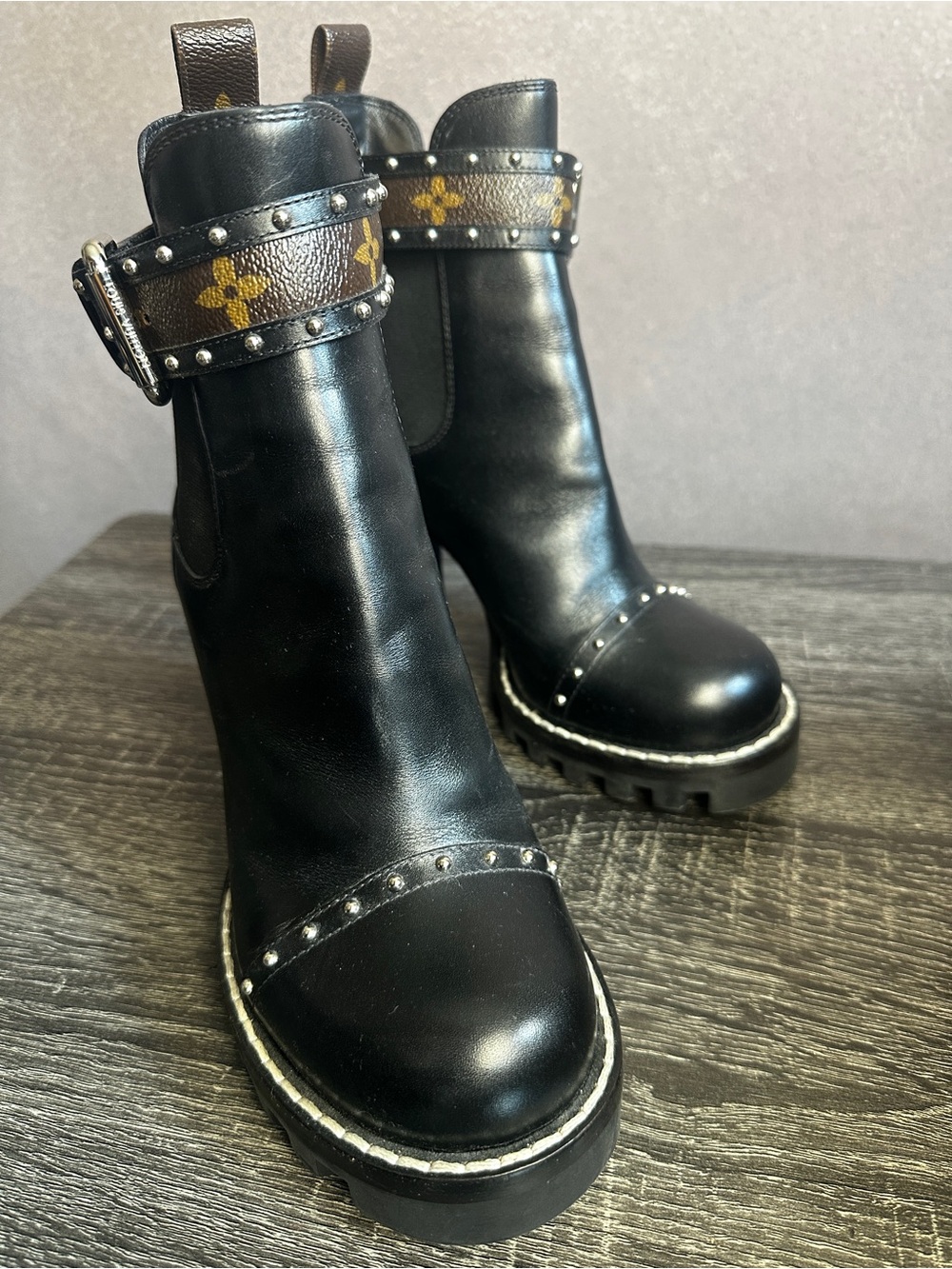 Louis Vuitton Studded Belt Side Gore Boots Star Trail Line Black
